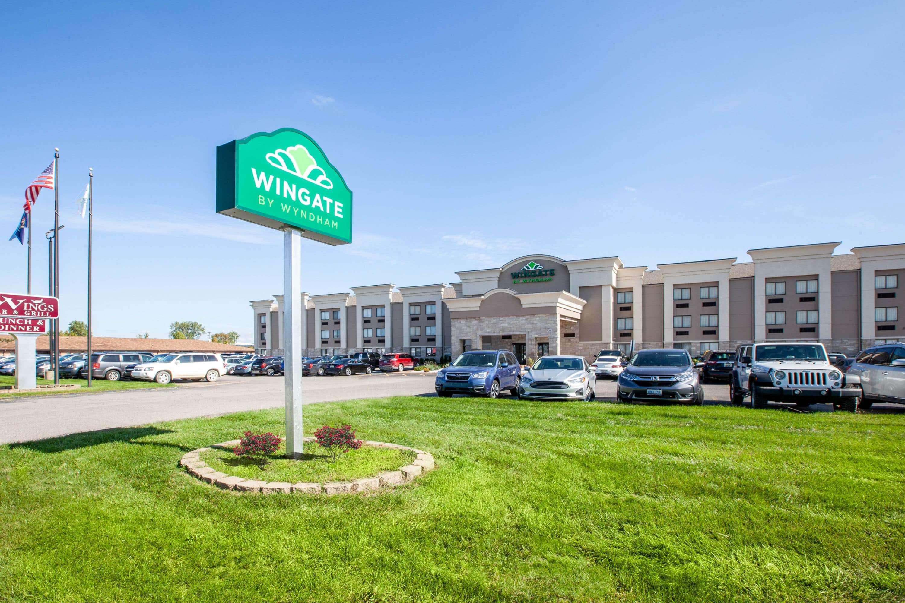 Hotel Wingate By Wyndham Detroit Metro Airport Romulus Exterior foto